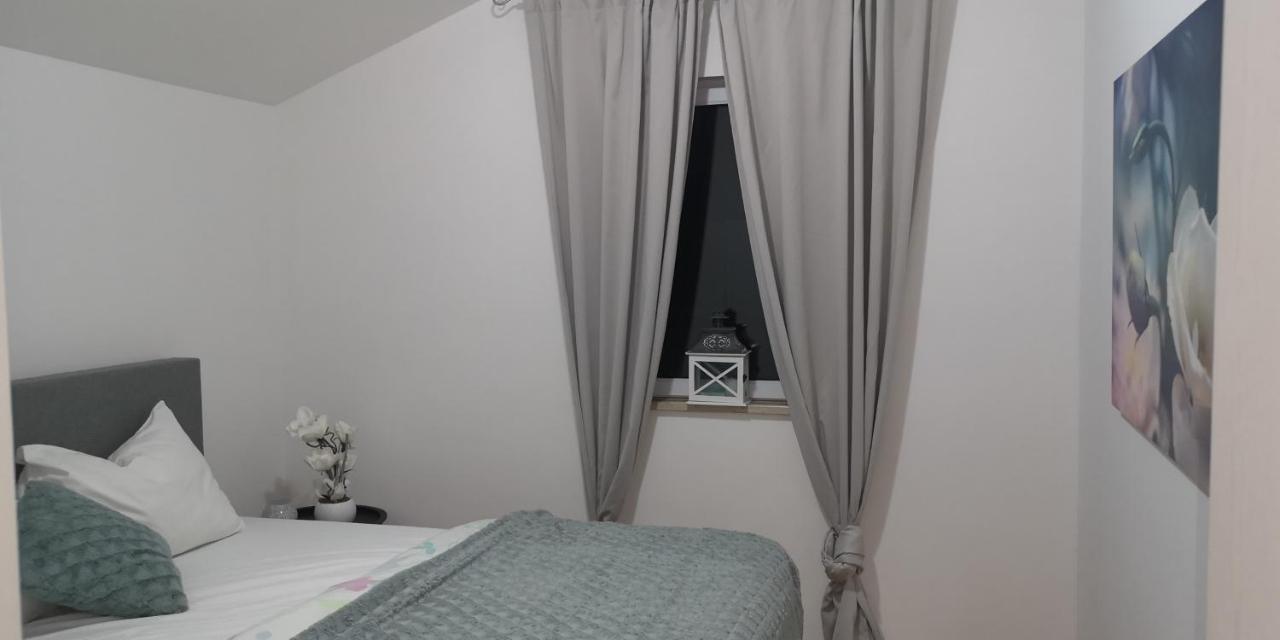Chillout Apartments With Pool Patricia Фажана Екстер'єр фото