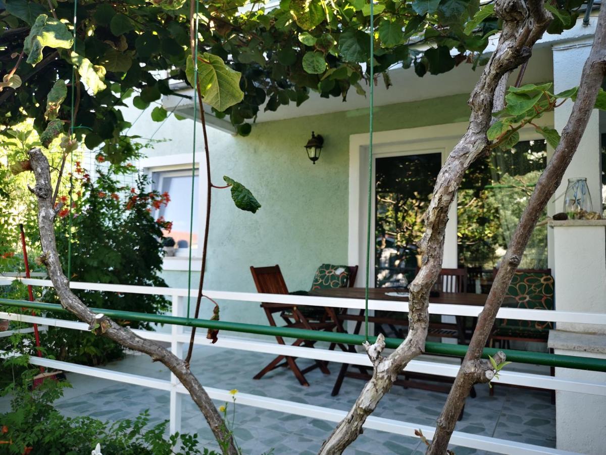 Chillout Apartments With Pool Patricia Фажана Екстер'єр фото