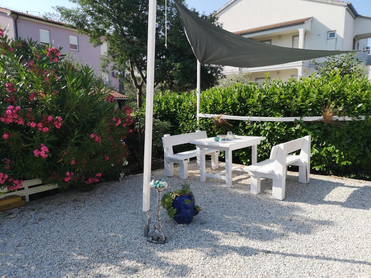 Chillout Apartments With Pool Patricia Фажана Екстер'єр фото